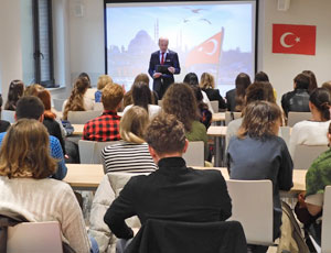 Impreza Koła Naukowego Turkologów UJ z okazji 100-lecia Republiki Turcji